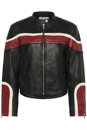 Giubbotto biker in pelle nera con strisce orizzontali rosse e bianche sul petto e sulle maniche, chiusura frontale con zip e colletto a pressione.