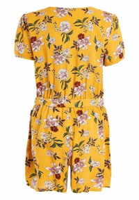 Robe courte à fleurs de couleur jaune moutarde avec des manches courtes, une taille cintrée et une variété de motifs de fleurs roses et bourgognes.