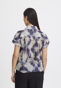 ICHI IHEMMERETTA - Camicia - 203116 tie dye aop