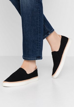 Slip-ons - black