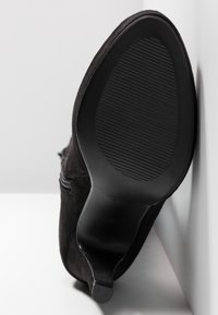 Anna Field Botas de tacón - black