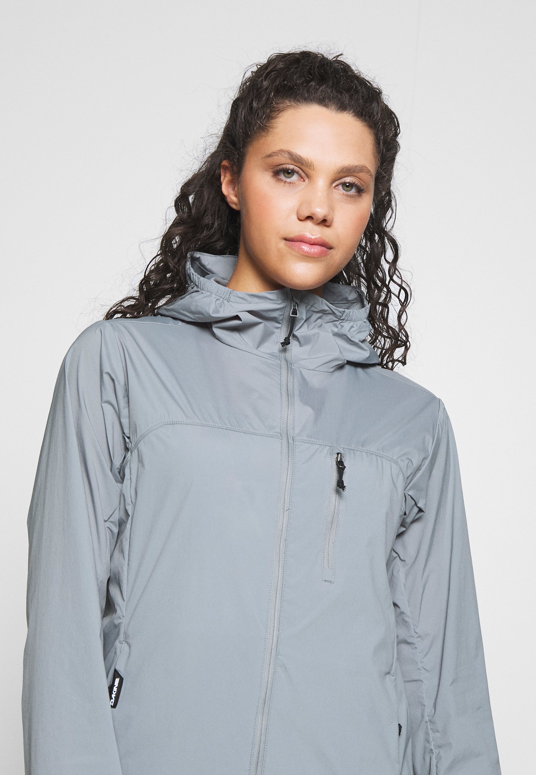 dakine reserve full zip windbreaker