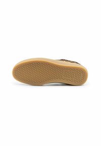 Sneaker-Außensohle mit einem Wabenmuster, aus Gummi. Farbe: hellbraun. Verfügt über eine strukturierte Oberfläche für Grip und Langlebigkeit.
