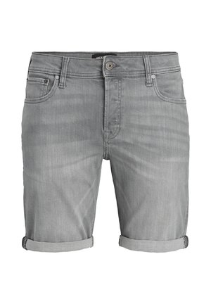 Graue Jeansshorts mit umgeschlagenem Saum, ausgestattet mit klassischem Fünf-Taschen-Design und einem Metallknopfverschluss. Glatte Textur und Verwaschungseffekte.
