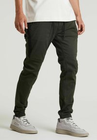 CHASIN' RESA.L THOR - Auduma bikses - dark green