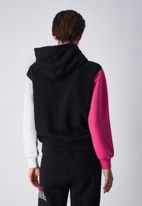 Champion PUNCH - Jersey con capucha - black