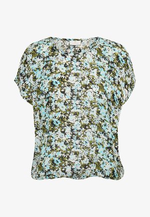 Kukkaaiheinen pusero vaaleansinisessä ja vihreässä valkoista taustaa vasten. Pehmeä, kevyt kangas, jossa on löysä istuvuus ja lyhyet hihat. Kausi kaula-aukko.