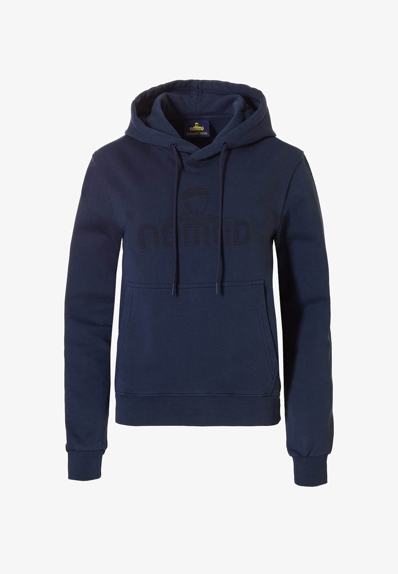 Marineblauwe hoodie van zacht materiaal, met een voorzak, trekkoorden en een groot logo op de voorkant gedrukt.