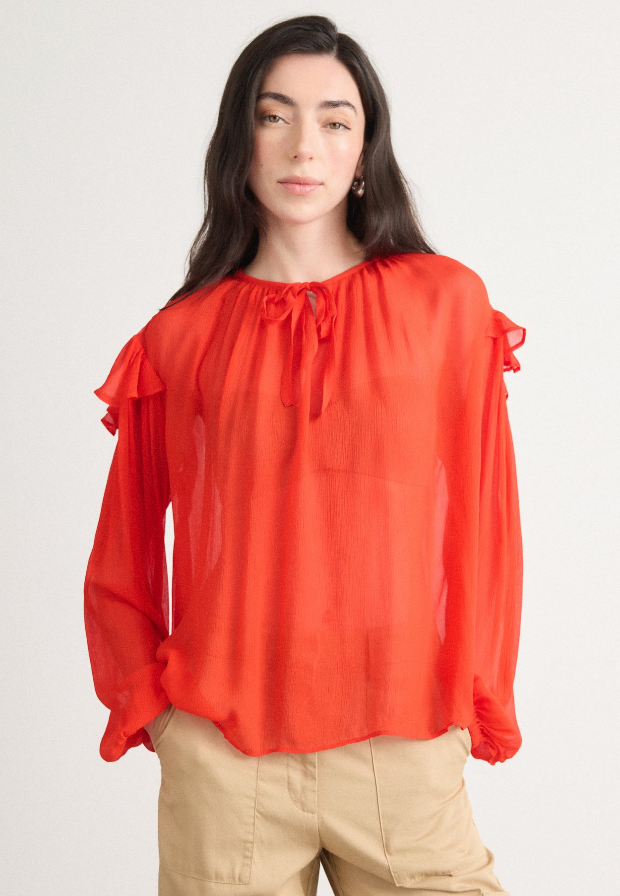 BLOUSE