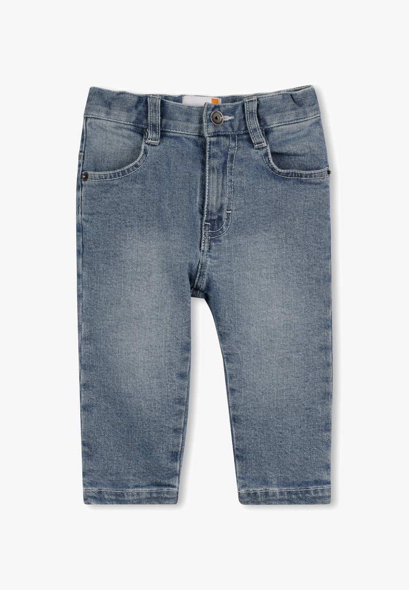 Pantalon en denim bleu clair avec un design classique à cinq poches, doté d'une fermeture éclair, de passants de ceinture et d'un léger effacement pour un effet usé.
