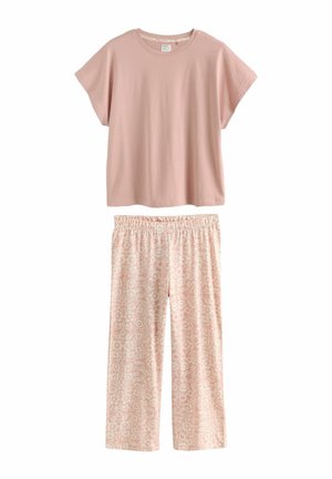 Weiches pinkfarbenes Kurzarmshirt mit weitem Schnitt, kombiniert mit hellrosa, floral gemusterten Hosen mit elastischem Bund, geeignet für die Freizeit.