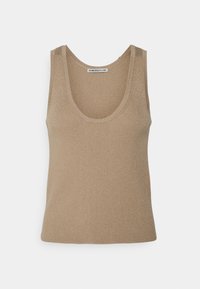 Tan ribbad linne med rundad halsringning och breda axelband. Slät yta, figurnära design och en subtil lyster. Inga mönster eller accenter.