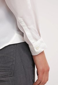Esprit Collection Chemisier - off-white