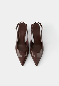 Bershka KITTEN HEEL - Klasické lodičky - brown
