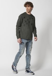 Koroshi Top dugih rukava - kaki   khaki