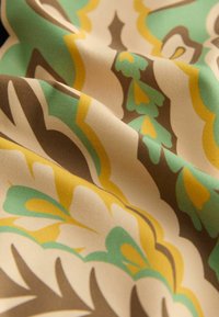 Unausgewählt, black/green paisley