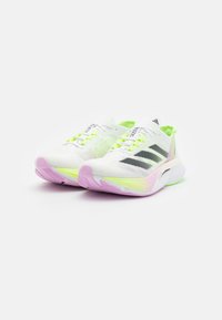 adidas Performance ADIZERO BOSTON 12 - Tenisice za cestovno trčanje - footwear white/core black/green spark