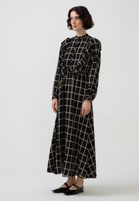 Touché Privé FRILLED - Maxi šaty - black