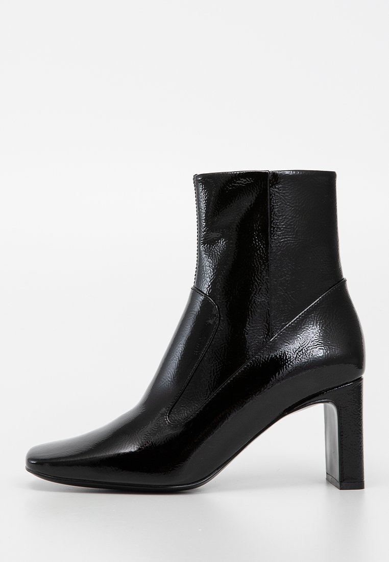 Botines de tacón