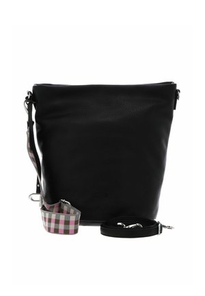 Sac seau en cuir noir avec deux bandoulières amovibles, une noire unie et une à carreaux roses et gris.