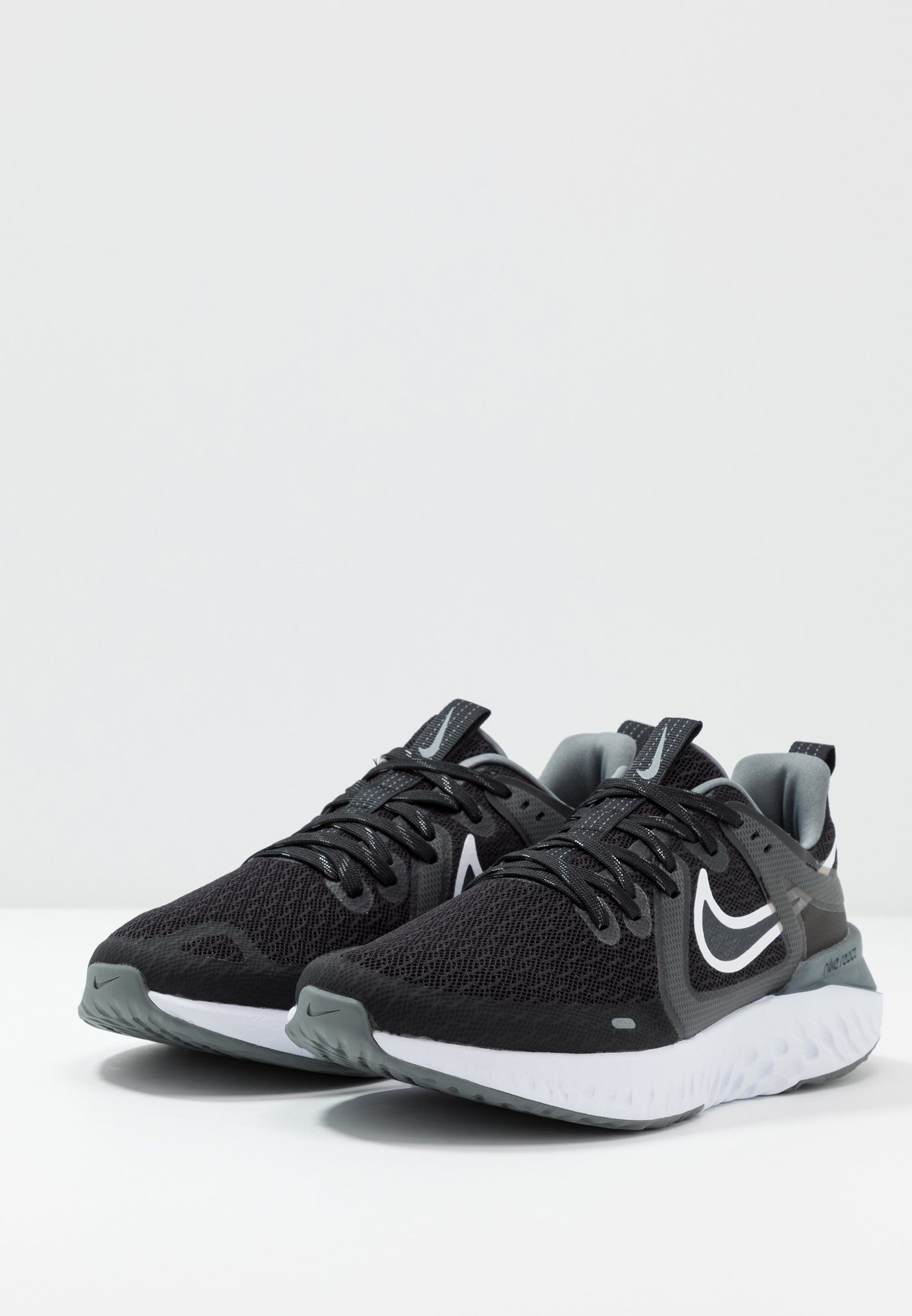 Nike Performance LEGEND REACT 2 Nøytrale løpesko black Nike Performance LEGEND REACT 2 Nøytrale løpesko black