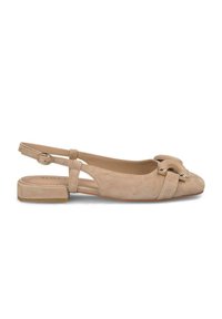 Scarpe flat slingback in suede beige con punta rotonda, fiocco decorativo e dettagli metallici. Presentano un tacco basso e lati aperti per una migliore traspirabilità.