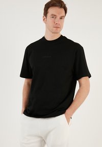 Buratti T-shirts basic - black
