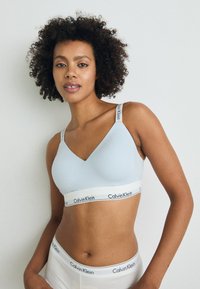Calvin Klein Underwear LIGHTLY LINED ICON - Sujetador sin tirantes/multiescote - plein air