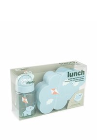 Sinine pilvekujuline lõunasöögikarbi ja sobiva pudeli komplekt, millel on elevandi ja tuulelohe kujundused, selges jaotuspakkes.