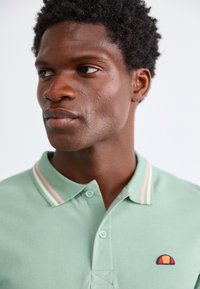 Ellesse ROOKS  - Polo krekls - green