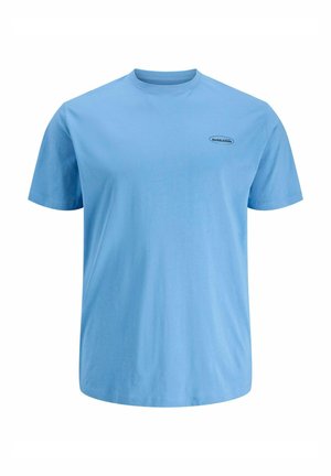 Lyseblå bomulds-t-shirt med rund halsudskæring, korte ærmer og et lille sort logo på venstre side af brystet. Glat tekstur og afslappet pasform.