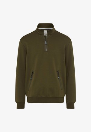 Pullover verde oliva realizzato in morbido tessuto, con colletto a mezza zip e due tasche anteriori con zip. Polsini e orlo a costine.