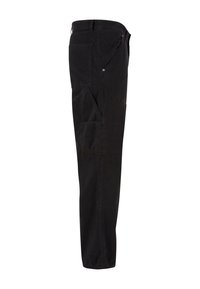 Pantalon cargo noir vu de côté, avec plusieurs poches cousues et un bouton à la taille.