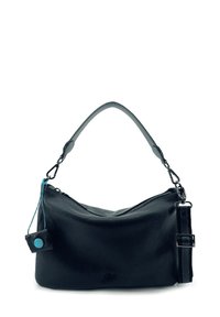 Borsa a tracolla in pelle nera con forma curva, chiusura con cerniera e tracolla rimovibile. Presenta un dettaglio blu sul tirante della cerniera e sul logo del marchio.