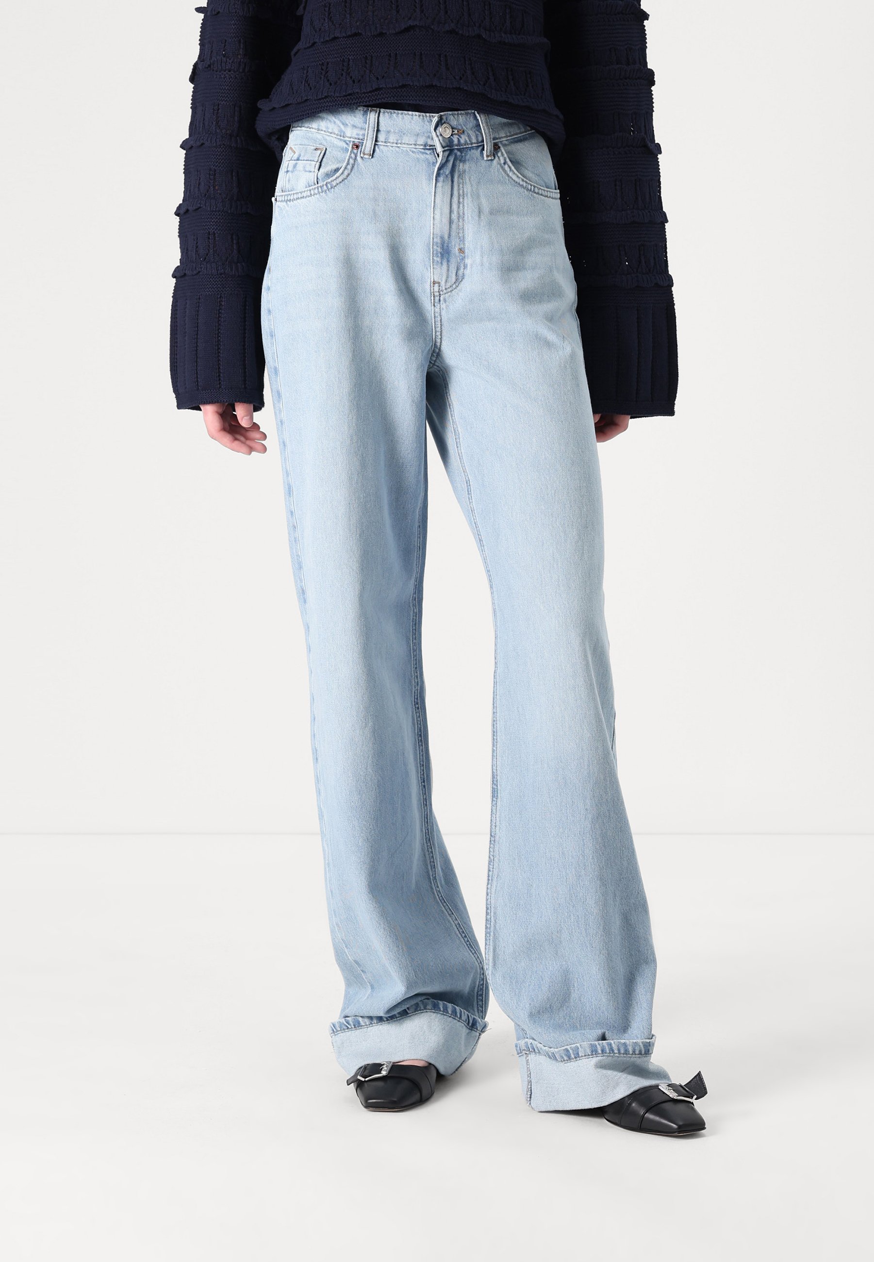 ONLY Tall ONLHOPE WIDE FOLD UP - Wide leg - light blue denim