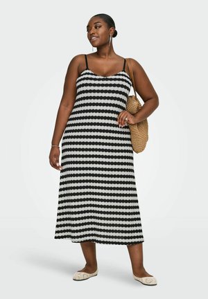 ONLY Carmakoma KLEID CAREVARA LANGES KLEID - Strikket kjole - black