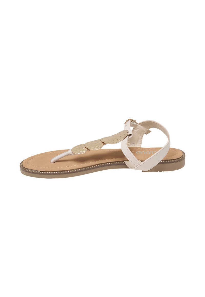 Beige flad sandal med tårem, ankelrem og dekorative guldløvformede pynt på den øverste rem.