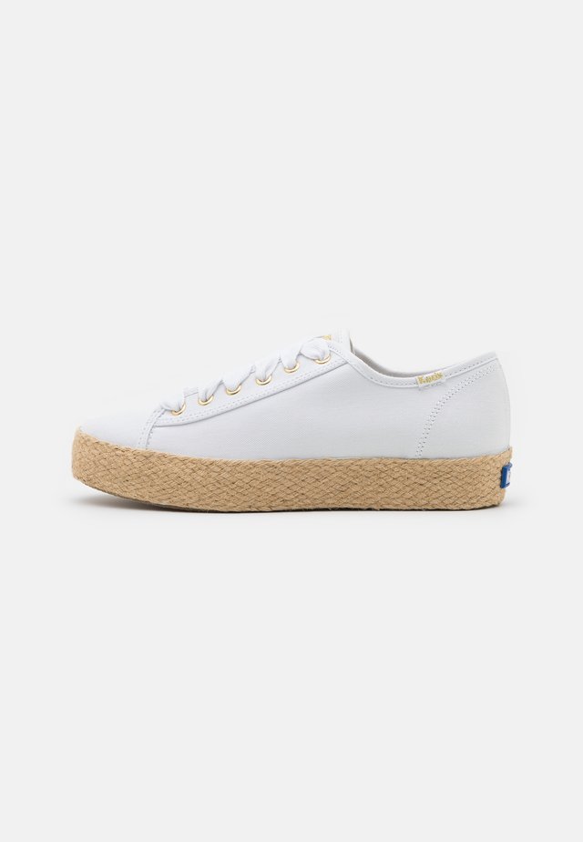 TRIPLE KICK - Chaussures à lacets - white