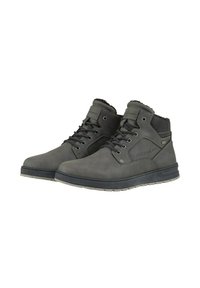 Botas de tobillo gris oscuro fabricadas en material sintético, con un collar acolchado, diseño de cordones y suela de goma texturizada. Marca TOM TAILOR visible.