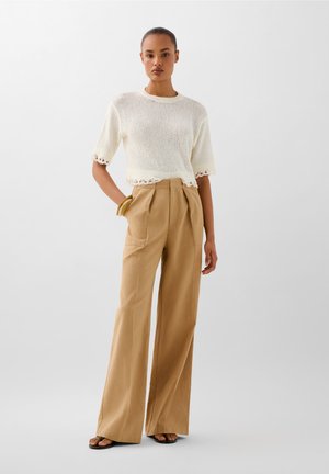 CROP - T-shirt con stampa - ecru