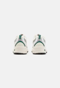 New Balance MR530 UNISEX - Tossud - sea salt