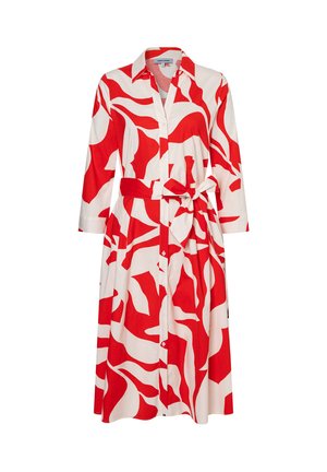 Midi-Hemdblusenkleid mit rot-weißem abstraktem Muster, langen Ärmeln, durchgehender Knopfleiste, Kragen und Taillenband zum Binden.