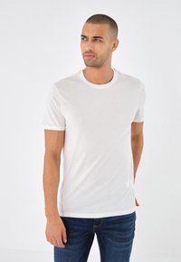 Pier One by Zalando - T-shirt basic - bright white Immagine in miniatura 1