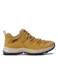 Zapato de senderismo impermeable amarillo con parte superior de tejido texturizado, puntera reforzada y suela de goma con un patrón de pisada robusto.