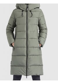 Puffy green long coat with a hood, horizontal stitching, zip closure, and side pockets. Textured fabric with adjustable drawstrings.