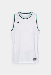 Valge õlaniit jersey, millel on helesinine ja must äär. Omab Under Armouri logo ja sildi vasakus alumises nurgas. Hingav kangas.