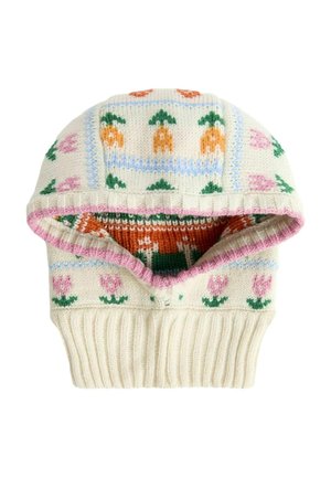 Strickmütze mit einer cremefarbenen Basis, die bunte Muster von Karotten und Blumen aufweist. Rippbund in kontrastierenden Texturen und Farbtönen.
