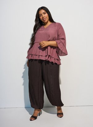 Zizzi, BLUSE MIT 3/4-ÄRMELN UND RÜSCHENDETAILS - Μπλούζα - rot