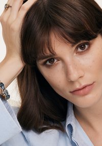 YES KOLEKCJA WIKTORIAŃSKA złoty