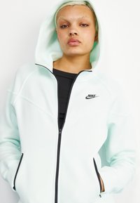 Nike Sportswear Camisola com fecho - barely green black